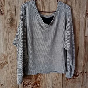 No Brand Tag Cream and Black Waffle Knit Dolman Sleeve See Measurements